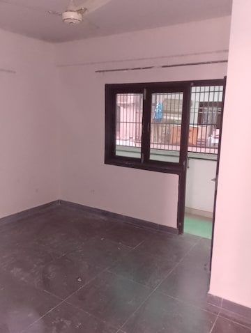 Room in 2 BHK Apartment at Wave Prime Floors, Wave City – for Rent