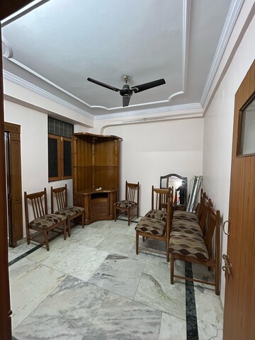 Gym in 3 BHK Apartment at Gomti Nagar – for Rent