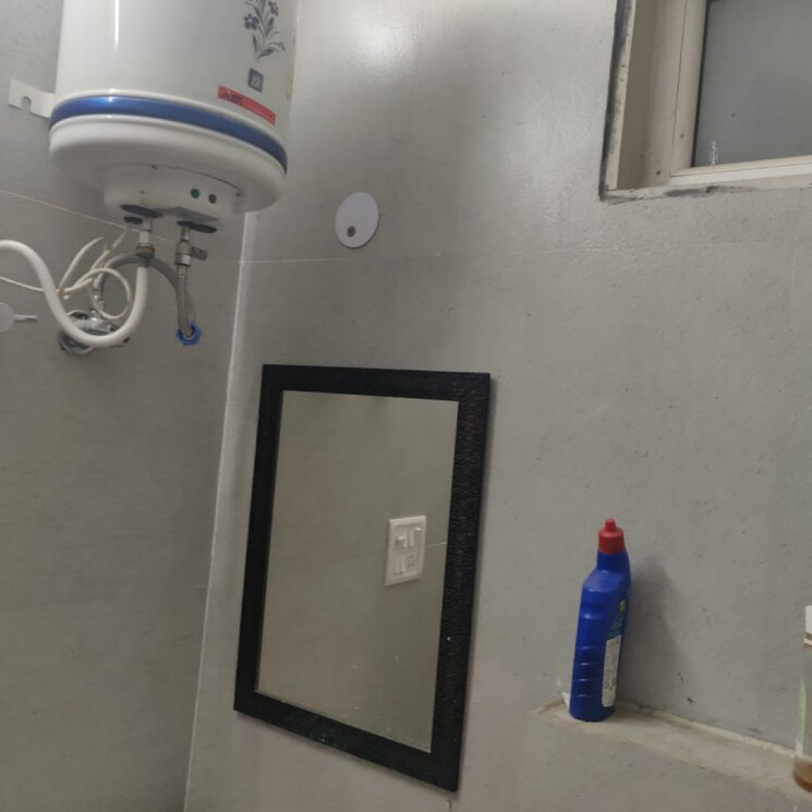 Bathroom, old rajinder nagar 3 Bedroom 1600 Sq.Ft. Independent House In Old Rajinder Nagar Delhi 8437723