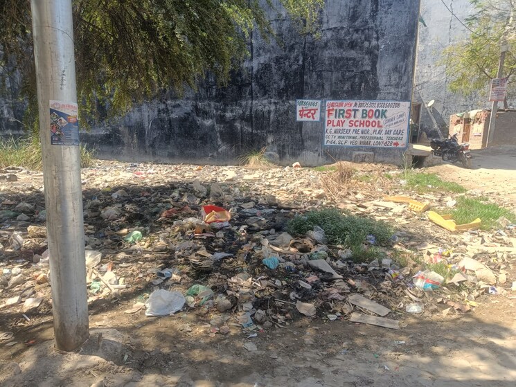 Garden, jmd-homes  90 Sq.Yd. Plot In Dlf Ankur Vihar Ghaziabad 8437725