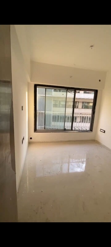 Bedroom in 2 BHK Apartment at Andheri East – for Sale