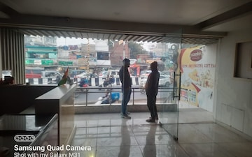 Shop For Rent in Aliganj
