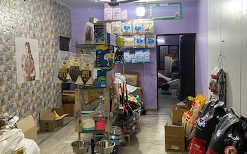 Shop For Rent in Telibagh