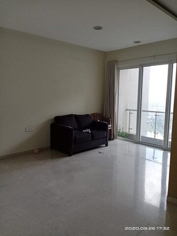 Room in 2 BHK Apartment at Lodha Fiorenza, Goregaon East – for Rent