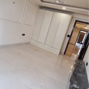 Bedroom in 4 BHK Builder Floor at Sector 49 – for Rent