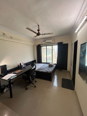 Bedroom in 2 BHK Apartment at Andheri West – for Sale