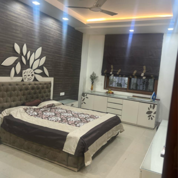 Bedroom in 3 BHK Builder Floor at Uday Park – for Rent