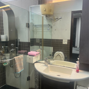 Attached Bathroom in 3 BHK Builder Floor at Uday Park – for Rent