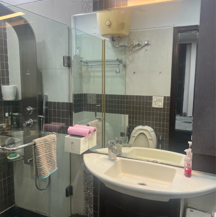 Attached Bathroom, uday park 3 Bedroom 2000 Sq.Ft. Builder Floor In Uday Park Delhi 8438016