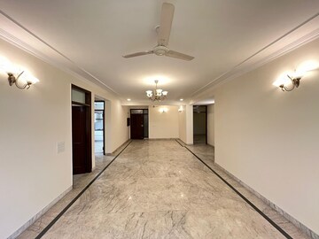 Room in 5 BHK Builder Floor at Anand Lok – for Sale