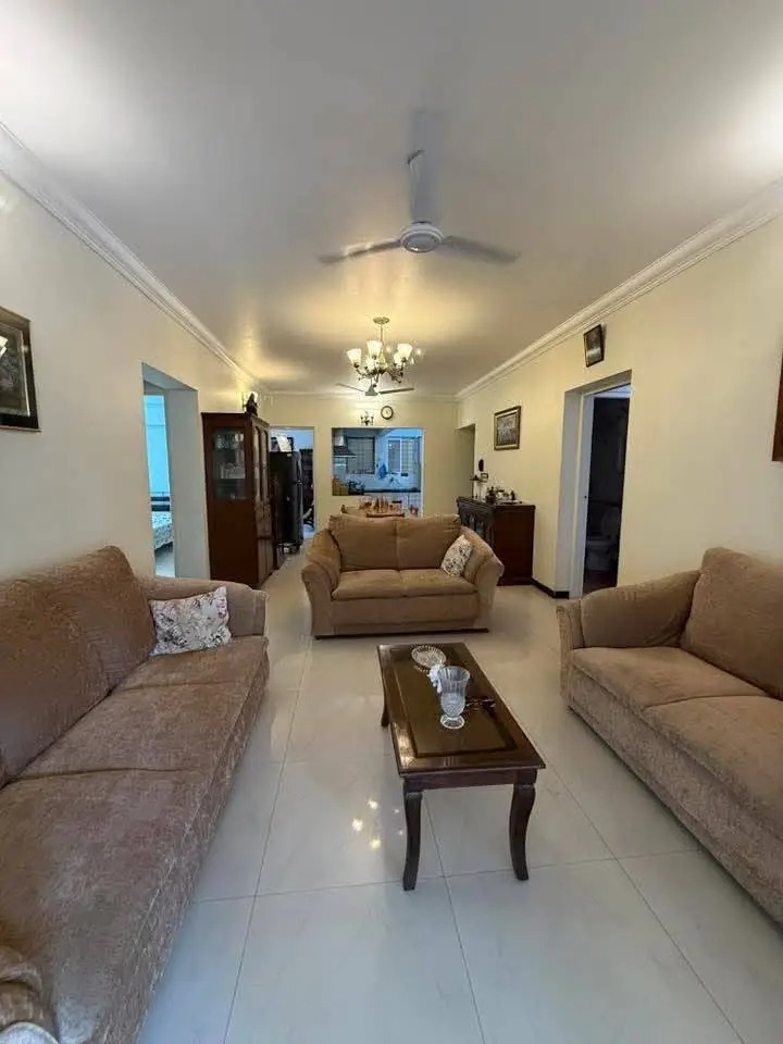 3.5 BHK Apartment For Sale in Clover Highlands