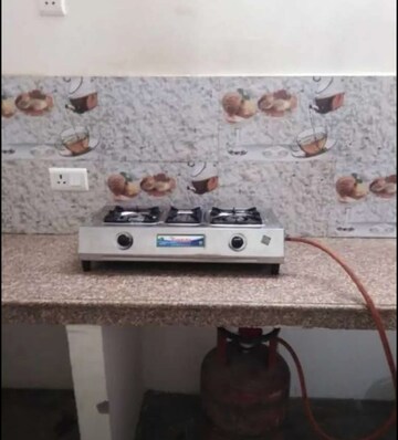 Furnished Amenities in 2 BHK Apartment at Indira Nagar – for Rent