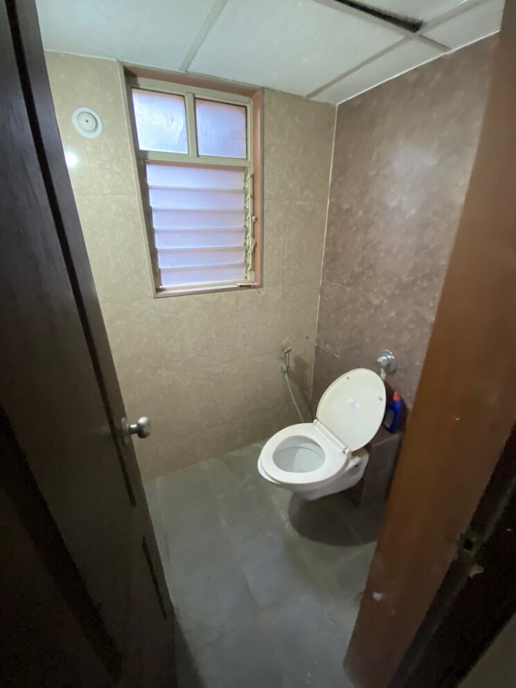 Bathroom, salarpuria-sattva-h-and-m-royal 1 Bedroom 750 Sq.Ft. Villa In Kondhwa Pune 8438167