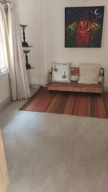 Living Room in 2 BHK Apartment at SNS Villa, Lavelle Road – for Rent