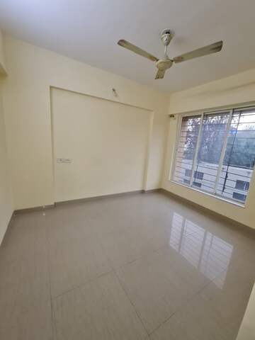 Study Room in 1.5 BHK Apartment at R Euphoria Apartments, Kondhwa – for Sale