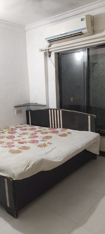 2 BHK Apartment For Rent in Suryoday CHS Goregoan, Goregaon East