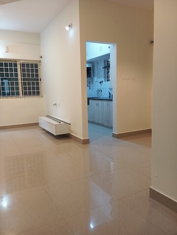 Room in 2 BHK Apartment at SMR Heights, New Thippasandra – for Rent