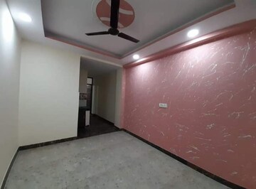 Room in 1 BHK Builder Floor at Chattarpur – for Rent