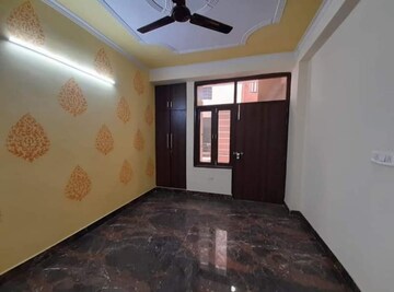 Room in 1 BHK Builder Floor at Chattarpur – for Rent