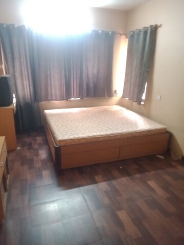 Bedroom in 2.5 BHK Apartment at Raheja Gardens, Wanwadi – for Rent
