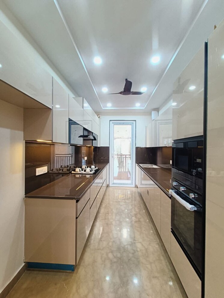 Kitchen, m2k-olive-greens 3 Bedroom 1650 Sq.Ft. Apartment In Sector 104 Gurgaon 8438405