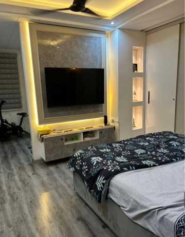 Bedroom in 3.5 BHK Builder Floor at DLF Pink Town House, Dlf City Phase 3 – for Rent