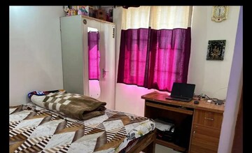 Bedroom in 2 BHK Apartment at Morabadi – for Rent