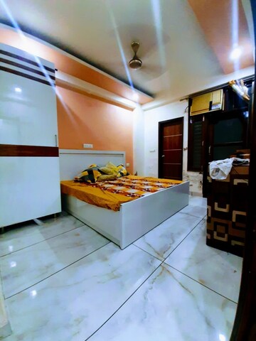 Furnished Amenities in 3 BHK Builder Floor at MVL IPark, Sector 15 – for Rent