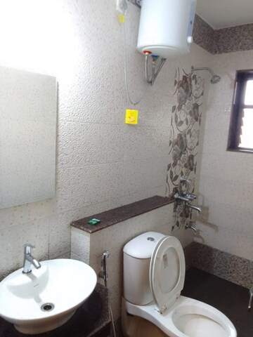 Bathroom in Studio Apartment at Candolim – for Rent