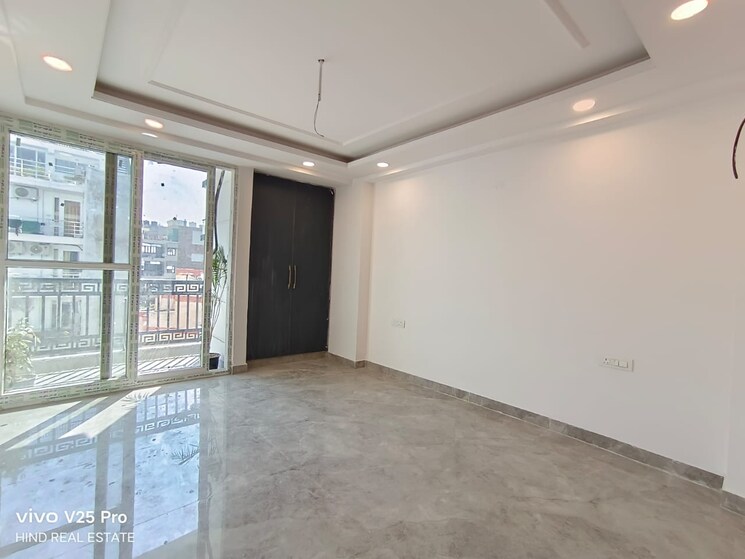 Room, vasant kunj 3 Bedroom 150 Sq.Yd. Apartment In Vasant Kunj Delhi 8438661