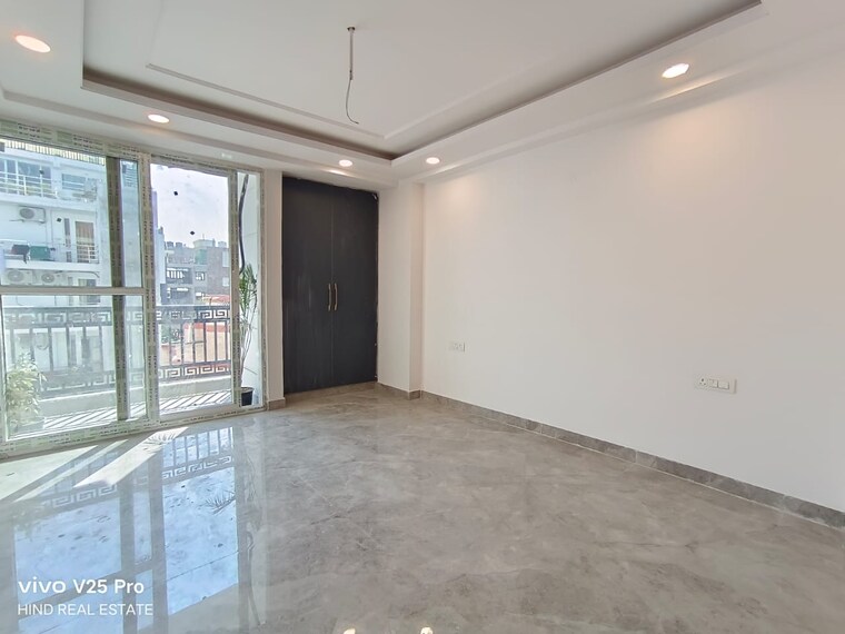 Room, vasant kunj 3 Bedroom 150 Sq.Yd. Apartment In Vasant Kunj Delhi 8438661