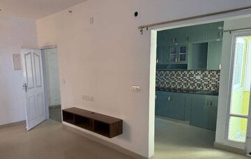 Room in 3 BHK Apartment at Jankipuram – for Rent