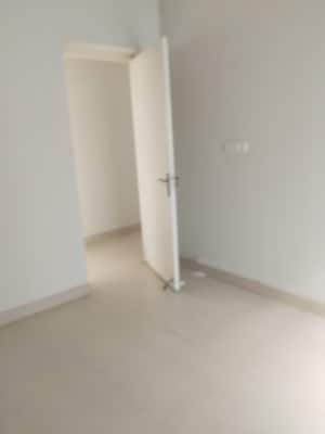 Room in 3 BHK Apartment at Vatika Lifestyle Homes, Sector 83 – for Sale