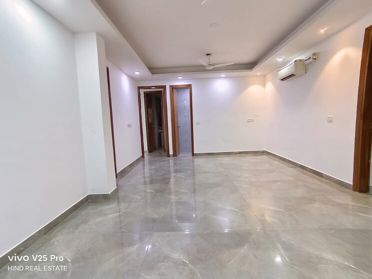 Room, vasant kunj 4 Bedroom 1900 Sq.Ft. Apartment In Vasant Kunj Delhi 8438771
