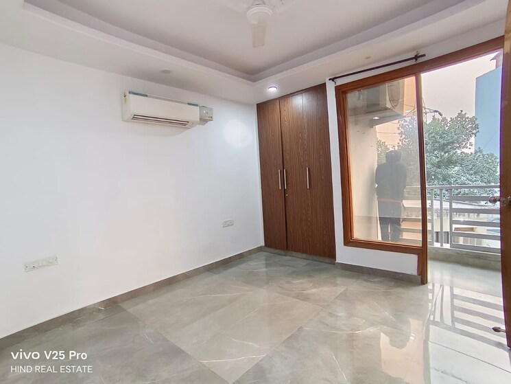 Room, vasant kunj 4 Bedroom 1900 Sq.Ft. Apartment In Vasant Kunj Delhi 8438771