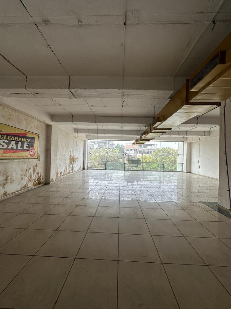 undefined, one-platinum Commercial Showroom 6000 Sq.Ft. In Cbd Belapur Sector 15 Navi Mumbai 8438810