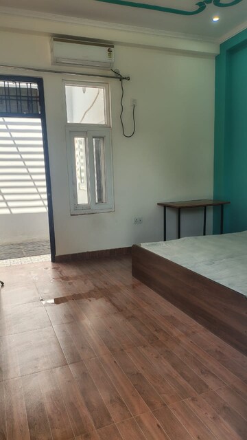 Room in 2 BHK Villa at Wazirganj – for Rent