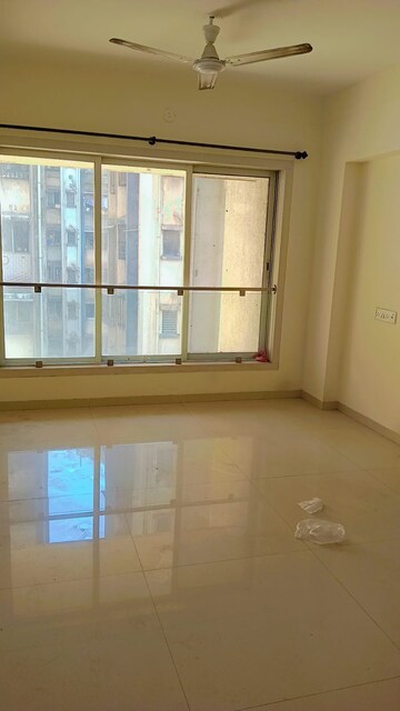 Room in 2 BHK Apartment at Kalindi Goregaon, Goregaon West – for Rent