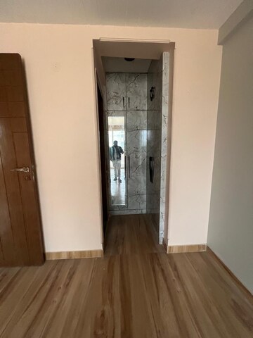 Room in 2 BHK Builder Floor at New Ashok Nagar – for Rent