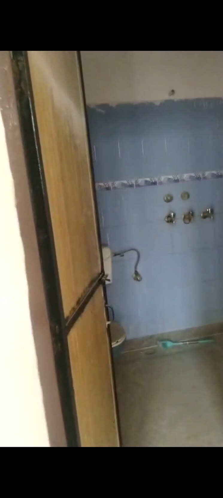 Bathroom, sector 46 2 Bedroom 160 Sq.Yd. Independent House In Sector 46 Faridabad 8438889