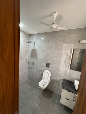 Bathroom in 3 BHK Apartment at M3M Atrium, Sector 57 – for Rent