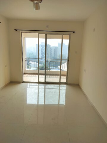 Room in 3 BHK Apartment at Blue 27th Avenue, Bavdhan – for Rent