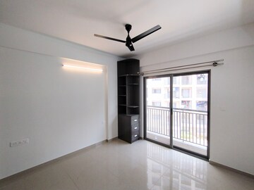 Room in 3 BHK Apartment at Goyal Orchid Piccadilly, Thanisandra Main Road – for Rent