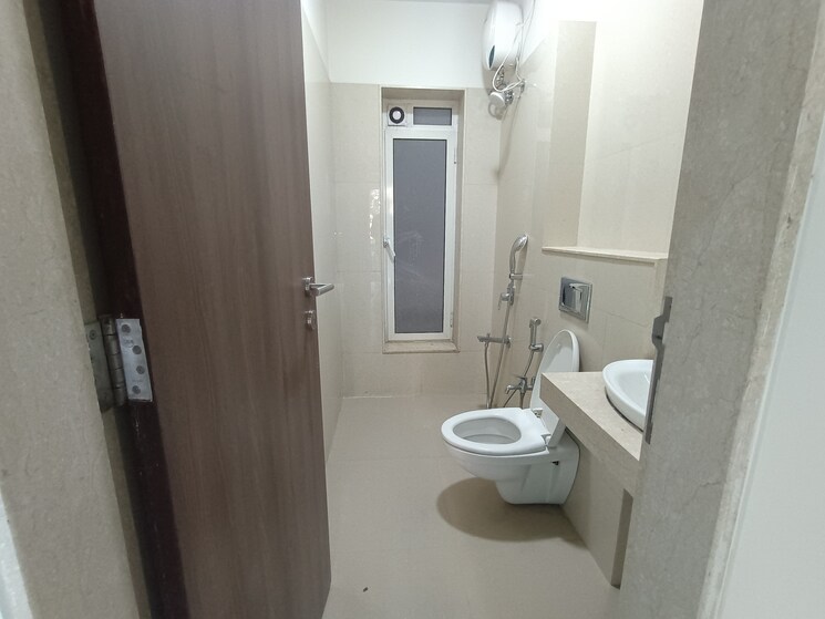 Bathroom, l-and-t-seawoods-residences 2 Bedroom 825 Sq.Ft. Apartment In Seawoods Navi Mumbai 8438915