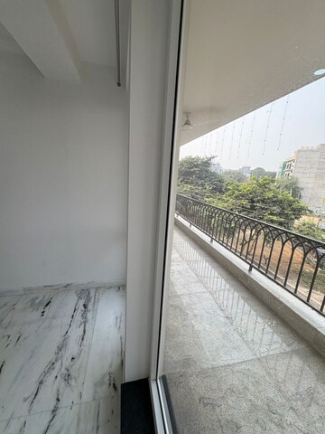 Balcony in 3 BHK Builder Floor at Sector 57 – for Rent