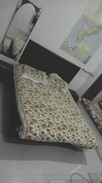 Bedroom in 2 BHK Apartment at Dheeraj Platinum Apartment, Malad West – for Rent