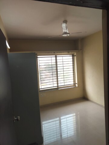 Room in 2 BHK Apartment at Nasik Road – for Rent