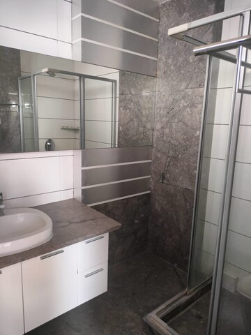 Bathroom in 5 BHK Apartment at Salcon The Verandas, Sector 54 – for Rent