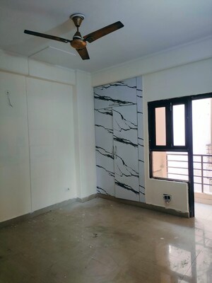 Room in 2 BHK Apartment at Proview Officer City, Raj Nagar Extension – for Sale