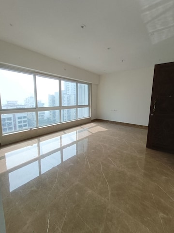 Room in 2 BHK Apartment at Upper East 97, Malad East – for Rent